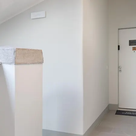 Blake, Attico Con Parcheggio A