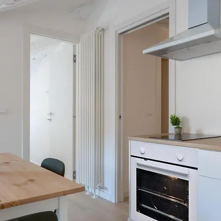 Apartment Blake, Attico Con Parcheggio A Trieste