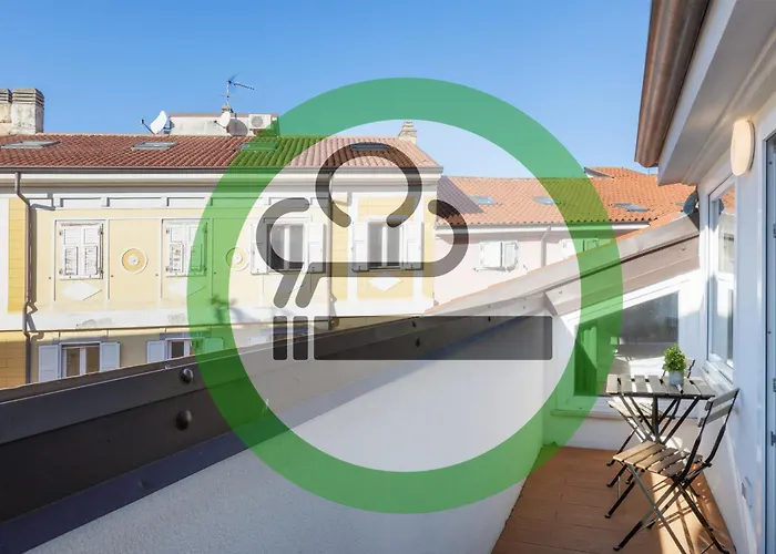 Apartment Blake, Attico Con Parcheggio A Trieste
