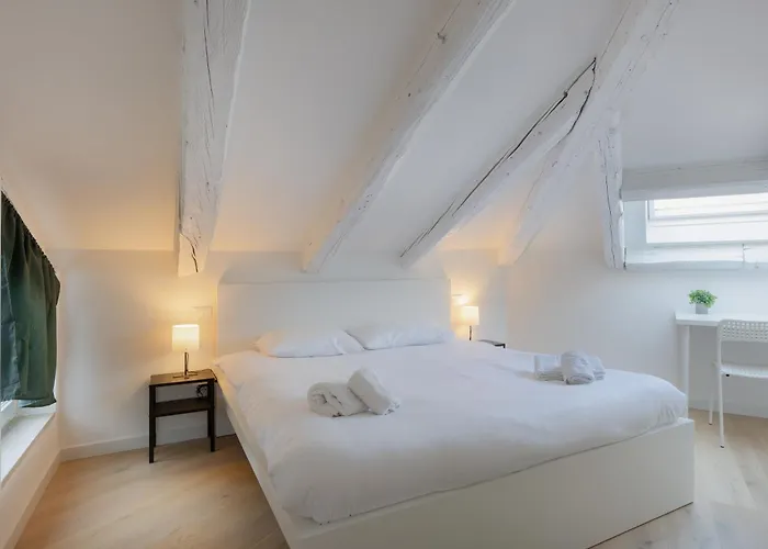 Blake, Attico Con Parcheggio A